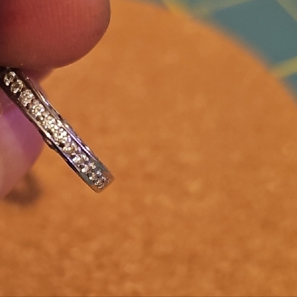 Elegant 18k White Gold NA HOKU Wedding Band w Diamonds SIZE 7 Women's Ring - Picture 2 of 15